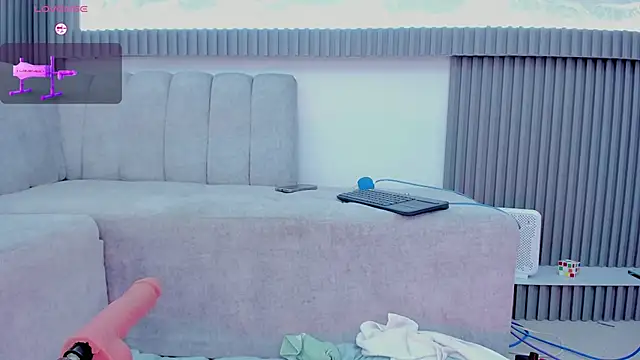 Apolo Bianco  online show from November 2025 02:00:01 AM