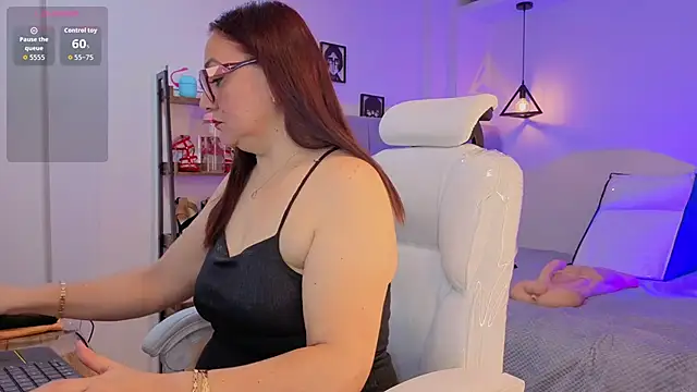 lady nylon  online show from February 2026 11:42:01 AM