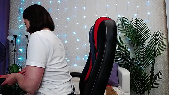 Camelia Lillie online show from June 2026 12:54:01 AM