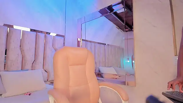 ari monet online show from February 2026 11:50:01 AM