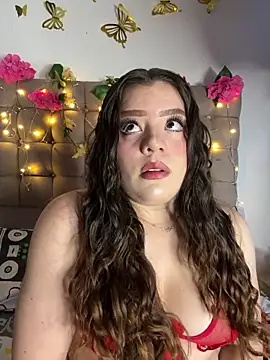 Jullieetta online show from June 2026 12:04:02 PM