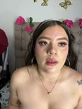 Jullieetta online show from July 2026 04:39:33 PM