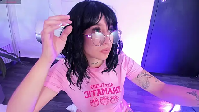 EriKlein online show from September 2025 10:47:01 PM