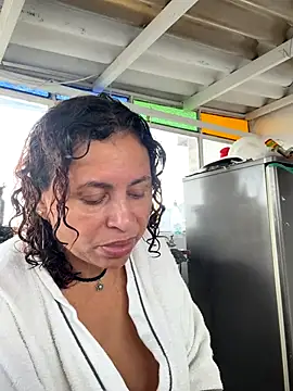 Snapshot of SheraHadee chatting on September 2025 04:53:02 PM SheraHadee online show from September 2025 04:53:02 PM