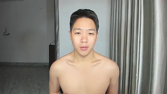 Snapshot of Oliver_Nl chatting on January 2025 03:42:01 AM Oliver Nl online show from January 2025 03:42:01 AM