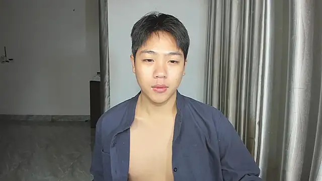 Snapshot of Oliver_Nl chatting on February 2025 04:31:01 AM Oliver Nl online show from February 2025 04:31:01 AM