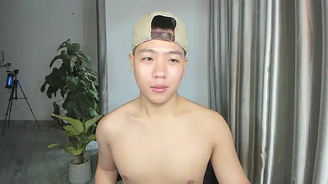 Snapshot of Oliver_Nl chatting on March 2025 03:13:02 AM Oliver Nl online show from March 2025 03:13:02 AM