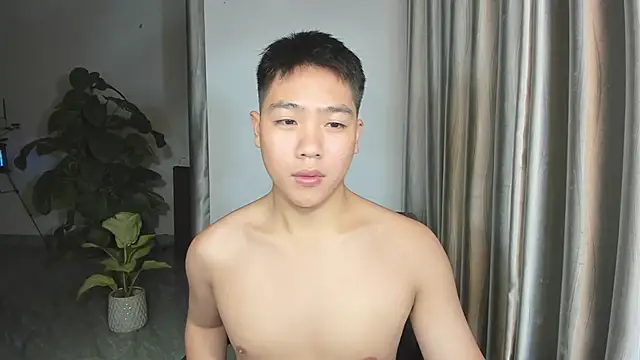 Snapshot of Oliver_Nl chatting on March 2025 03:58:02 PM Oliver Nl online show from March 2025 03:58:02 PM