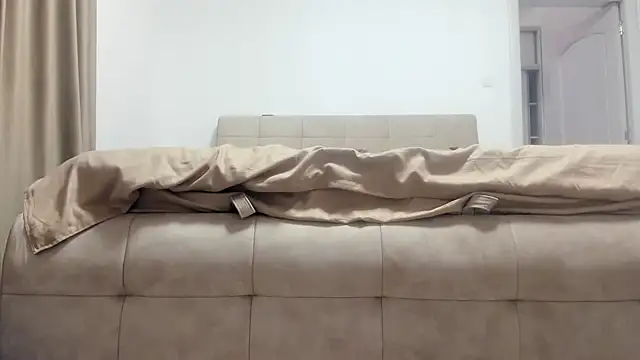 Snapshot of Hottalicia2 chatting on February 2026 05:51:02 PM Hottalicia2 online show from February 2026 05:51:02 PM