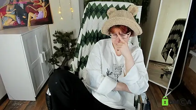 Melissa Wells online show from November 2025 04:00:02 AM