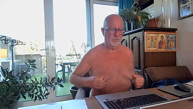 Snapshot of sperpa chatting on April 2026 09:16:01 AM sperpa online show from April 2026 09:16:01 AM