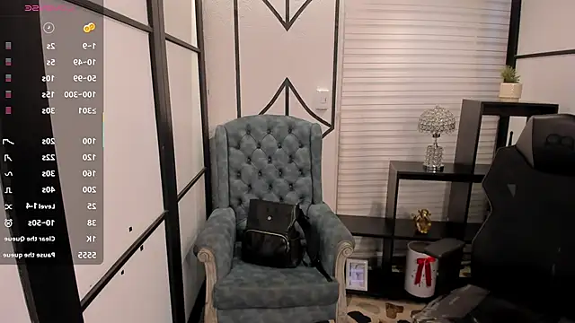 Snapshot of NicolRoss_ chatting on November 2025 09:37:02 PM NicolRoss online show from November 2025 09:37:02 PM