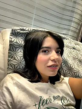 Snapshot of NicolRoss_ chatting on December 2025 07:56:02 PM NicolRoss online show from December 2025 07:56:02 PM