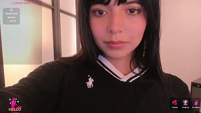 Snapshot of NicolRoss_ chatting on January 2026 11:06:02 PM NicolRoss online show from January 2026 11:06:02 PM