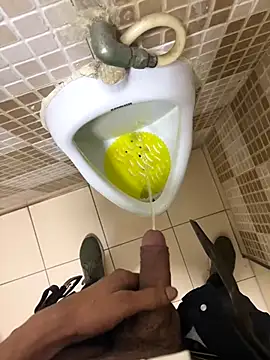 Snapshot of hitlar1026 chatting on November 2025 10:47:01 AM hitlar1026 online show from November 2025 10:47:01 AM