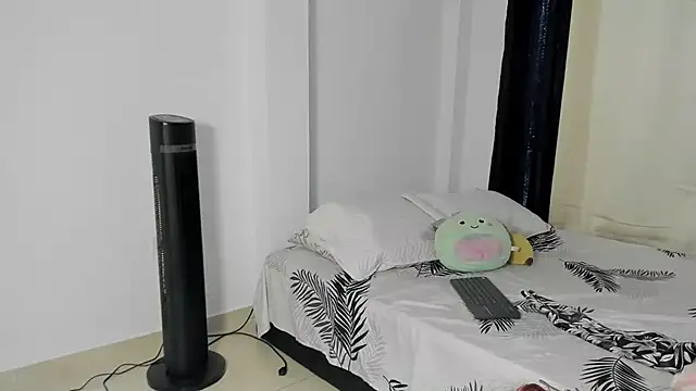 Emperatriiz online show from February 2026 05:25:01 PM