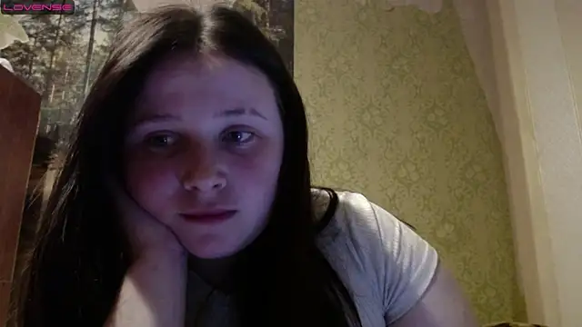Light Luna online show from May 2026 04:02:02 PM