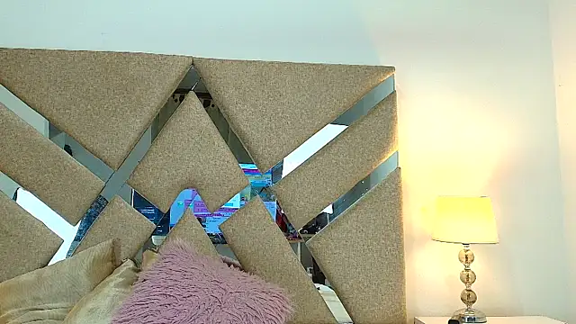 Snapshot of IsabellMendez_ chatting on January 2026 10:12:02 PM IsabellMendez online show from January 2026 10:12:02 PM