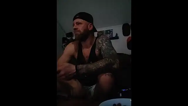 Snapshot of eltoulou chatting on January 2025 10:12:02 PM eltoulou online show from January 2025 10:12:02 PM