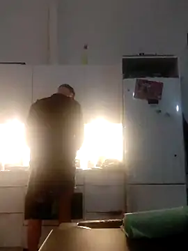 Snapshot of eltoulou chatting on January 2025 03:34:02 PM eltoulou online show from January 2025 03:34:02 PM