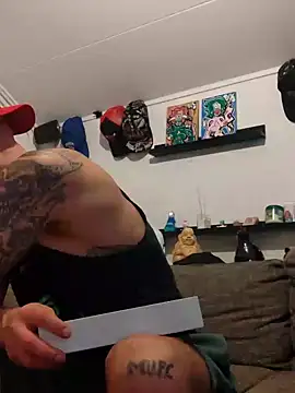 Snapshot of eltoulou chatting on February 2025 08:02:02 PM eltoulou online show from February 2025 08:02:02 PM