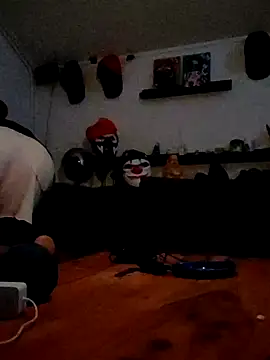 Snapshot of eltoulou chatting on February 2025 09:14:01 PM eltoulou online show from February 2025 09:14:01 PM