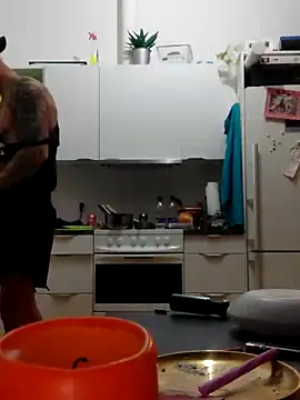 Snapshot of eltoulou chatting on February 2025 06:02:02 PM eltoulou online show from February 2025 06:02:02 PM