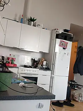 Snapshot of eltoulou chatting on March 2025 03:05:02 PM eltoulou online show from March 2025 03:05:02 PM