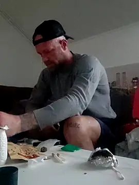 Snapshot of eltoulou chatting on March 2025 04:59:02 PM eltoulou online show from March 2025 04:59:02 PM