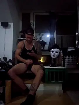 Snapshot of eltoulou chatting on September 2025 07:58:01 PM eltoulou online show from September 2025 07:58:01 PM