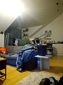 Snapshot of eltoulou chatting on January 2026 04:32:01 PM eltoulou online show from January 2026 04:32:01 PM