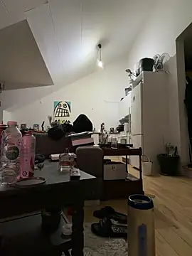 Snapshot of eltoulou chatting on March 2026 02:17:01 AM eltoulou online show from March 2026 02:17:01 AM