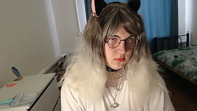 EvaMiron online show from February 2026 08:22:01 AM