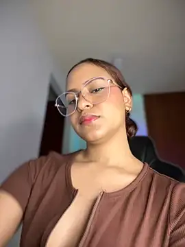 gretta kler1 online show from February 2025 05:36:02 PM