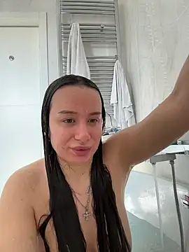 deliaroyal online show from March 2026 12:44:02 PM