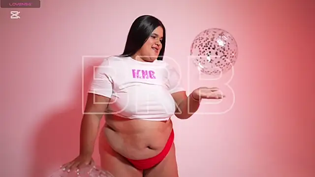 Snapshot of natalia_curvy1 chatting on March 2025 05:52:01 PM natalia curvy1 online show from March 2025 05:52:01 PM