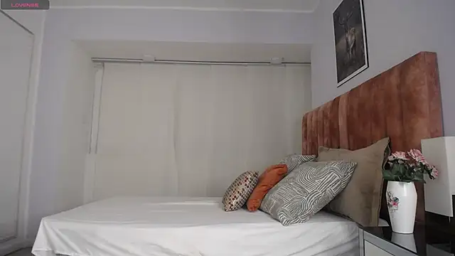 genesis moretz online show from December 2024 03:21:02 AM