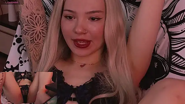 SandraBoyl online show from April 2026 02:42:02 AM