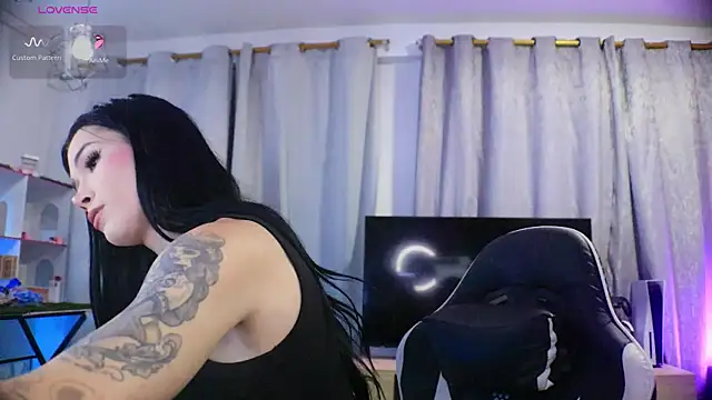 Snapshot of Cherry_cush chatting on October 2025 12:11:01 AM Cherry cush online show from October 2025 12:11:01 AM