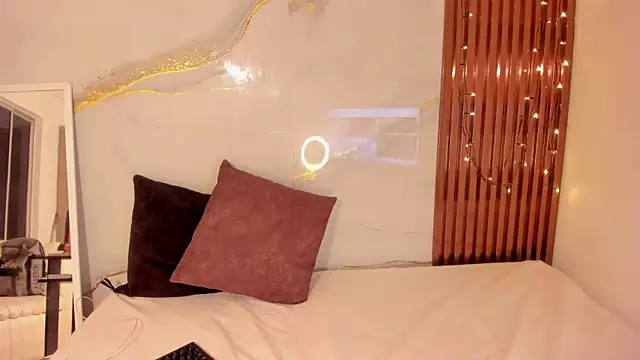 Snapshot of SaraApril_1 chatting on January 2026 08:14:02 PM SaraApril 1 online show from January 2026 08:14:02 PM