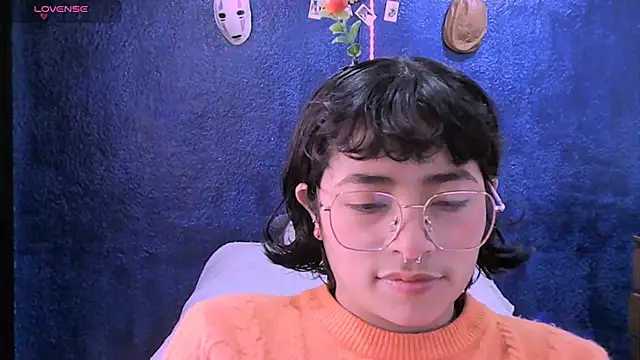 Snapshot of NinaYellow chatting on December 2024 12:55:01 PM NinaYellow online show from December 2024 12:55:01 PM