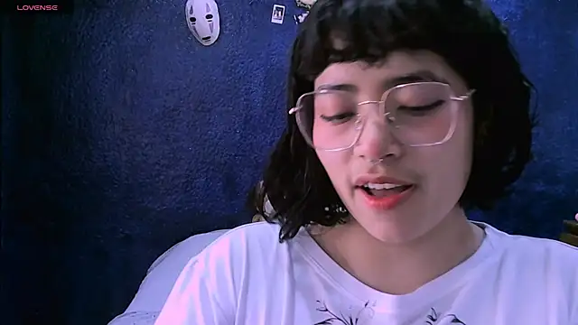 Snapshot of NinaYellow chatting on January 2025 02:19:01 PM NinaYellow online show from January 2025 02:19:01 PM