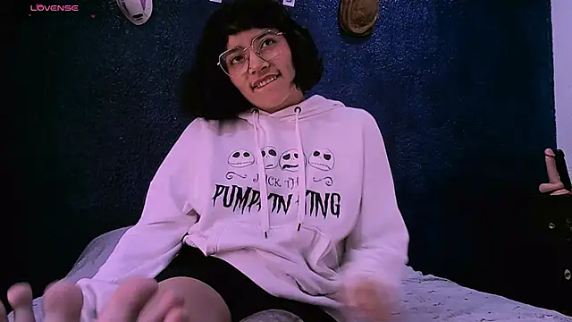 Snapshot of NinaYellow chatting on January 2025 02:59:01 PM NinaYellow online show from January 2025 02:59:01 PM