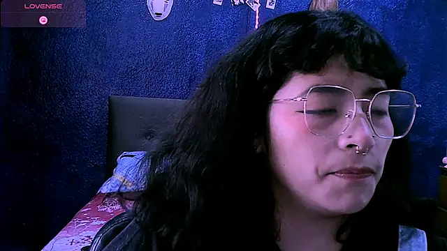 Snapshot of NinaYellow chatting on September 2025 03:45:01 PM NinaYellow online show from September 2025 03:45:01 PM