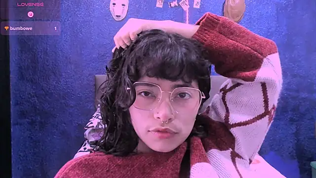 Snapshot of NinaYellow chatting on October 2025 04:40:02 PM NinaYellow online show from October 2025 04:40:02 PM