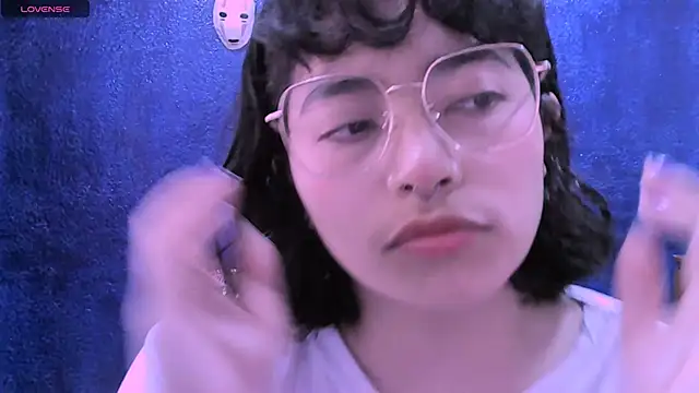 Snapshot of NinaYellow chatting on December 2025 02:24:02 PM NinaYellow online show from December 2025 02:24:02 PM