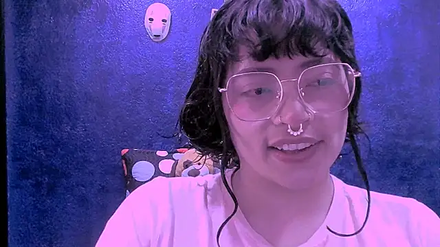 NinaYellow online show from May 2026 12:45:02 PM