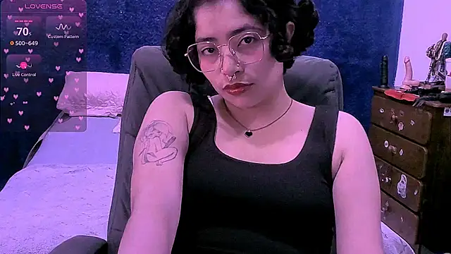 NinaYellow online show from July 2026 12:55:01 PM