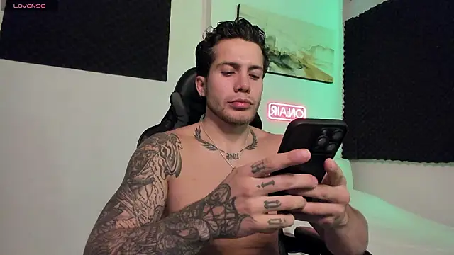 Snapshot of LucianSinclair chatting on March 2026 03:12:02 AM LucianSinclair online show from March 2026 03:12:02 AM