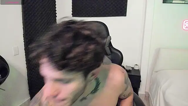 Snapshot of LucianSinclair chatting on March 2026 03:35:02 AM LucianSinclair online show from March 2026 03:35:02 AM